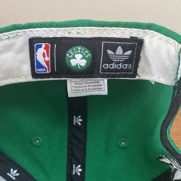 Adidas Official NBA Basketball Boston Celtics Flatbrim Snapback Hat - Picture 6 of 6